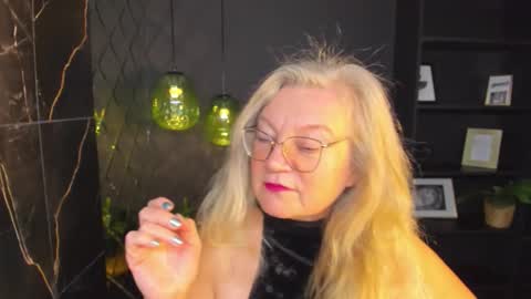 Snapshot of natalicloud chatting on 24, 10, 2025 NataliCloud online show from 24, 10, 2025