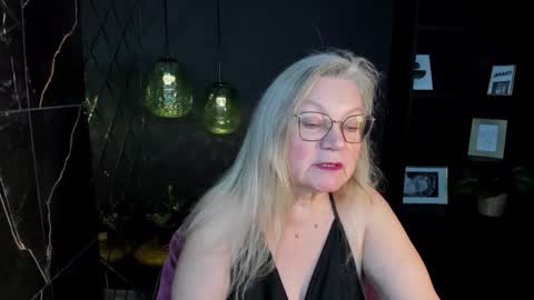 Snapshot of natalicloud chatting on 27, 11, 2025 NataliCloud online show from 27, 11, 2025