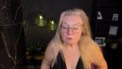 Snapshot of natalicloud chatting on 30, 11, 2025 NataliCloud online show from 30, 11, 2025