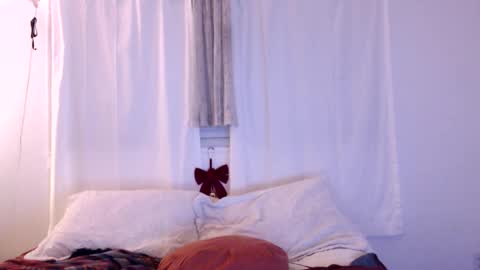 Natalie Six online show from 9, 1, 2026