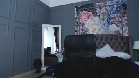 Natalie online show from 1, 2, 2025