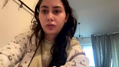 Snapshot of natalie_cloud chatting on 16, 12, 2025 Natalie online show from 16, 12, 2025