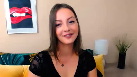 Snapshot of natalie_live chatting on 17, 4, 2026 NatalieSexy online show from 17, 4, 2026