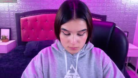 natalie  online show from 20, 11, 2025