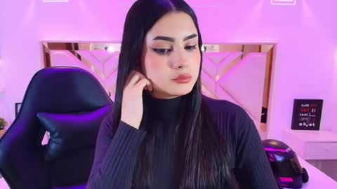 natalie  online show from 17, 7, 2026