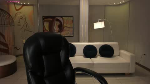 Natalie Lewis online show from 12, 2, 2026