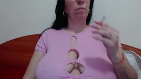 Snapshot of natally565656 chatting on 1, 4, 2026 natally online show from 1, 4, 2026