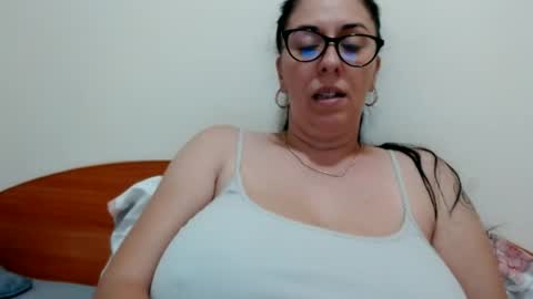 Snapshot of natally565656 chatting on 4, 7, 2026 natally online show from 4, 7, 2026