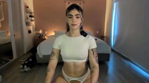 Snapshot of nataly_05 chatting on 23, 4, 2026 anatalybee online show from 23, 4, 2026