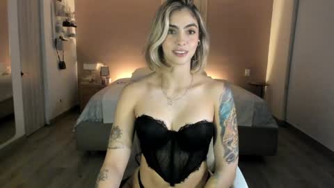 Snapshot of nataly_05 chatting on 19, 5, 2026 anatalybee online show from 19, 5, 2026