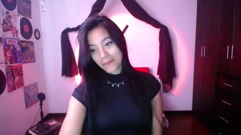 Nataly Escobar online show from 23, 12, 2024