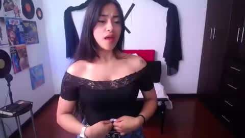 Nataly Escobar online show from 26, 12, 2024