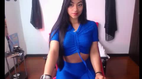 Nataly Escobar online show from 23, 1, 2025