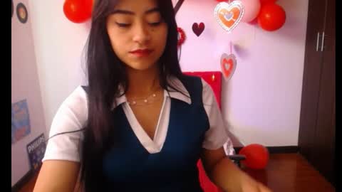 Nataly Escobar online show from 10, 2, 2025