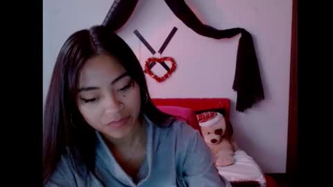 Nataly Escobar online show from 11, 3, 2025