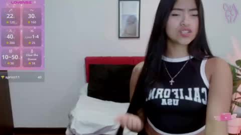 Nataly Escobar online show from 6, 11, 2025