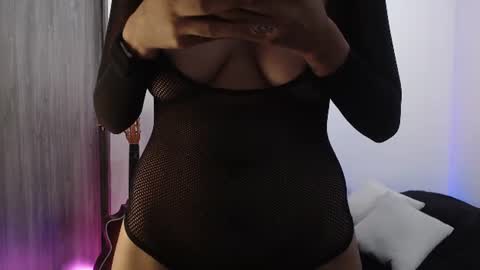 Snapshot of natalygreww chatting on 8, 7, 2026 online show from 8, 7, 2026