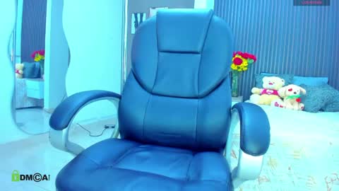 natasha online show from 19, 4, 2026