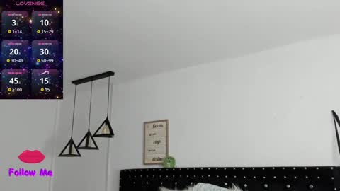 Snapshot of natasha__logan chatting on 2, 2, 2025 Natasha online show from 2, 2, 2025