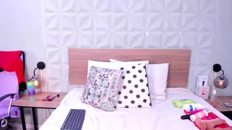 Snapshot of natasha_jurado chatting on 10, 11, 2025 N A T A S H A online show from 10, 11, 2025