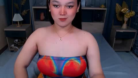 natasha_santiago5 online show from 10, 10, 2025