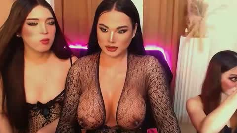 Snapshot of natasha_sins_ chatting on 5, 10, 2025 natasha_sins_ online show from 5, 10, 2025
