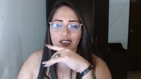 Snapshot of natashasmithe chatting on 23, 10, 2025 Natasha Smithe online show from 23, 10, 2025