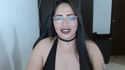 Snapshot of natashasmithe chatting on 9, 11, 2025 Natasha Smithe online show from 9, 11, 2025