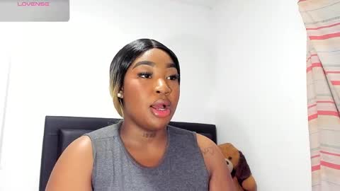 Snapshot of natassha_brown chatting on 12, 3, 2025 Natassha  online show from 12, 3, 2025