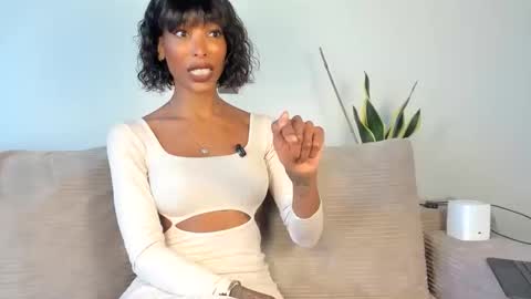 Natassia Dreams online show from 26, 2, 2026