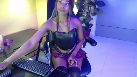 Snapshot of natazhaqueen chatting on 5, 2, 2026 nathalia online show from 5, 2, 2026