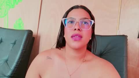 nathalia_correa online show from 27, 11, 2025