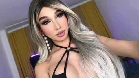 Snapshot of nathalie_hadid chatting on 4, 12, 2024 please follow me guyss online show from 4, 12, 2024