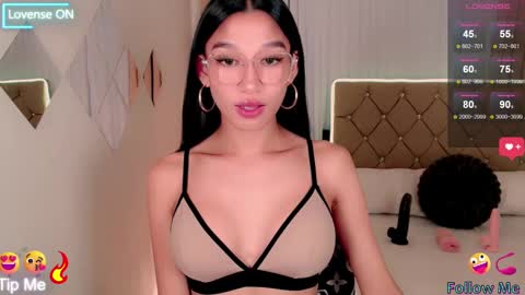 Snapshot of nathalie_hadid chatting on 26, 2, 2025 please follow me guyss online show from 26, 2, 2025