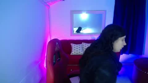 nathaly low online show from 8, 6, 2026
