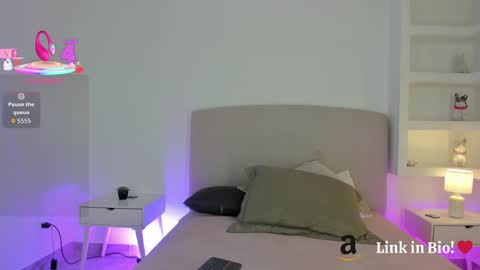 NATHALY  online show from 26, 9, 2025