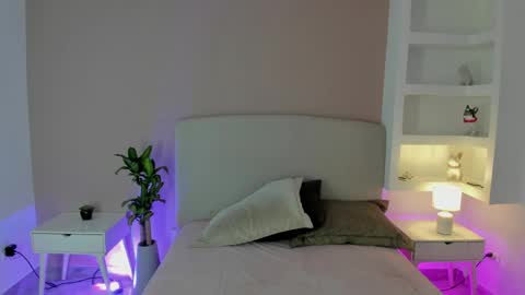 NATHALY  online show from 5, 5, 2026