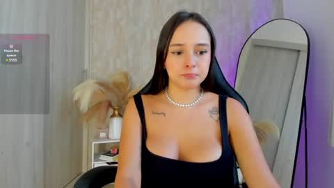 nathalyxx_ online show from 22, 6, 2026
