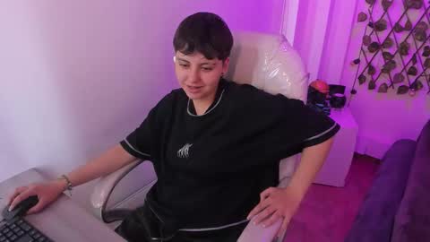 Snapshot of nathalyy_ds chatting on 4, 3, 2026 nathalyy_ds online show from 4, 3, 2026