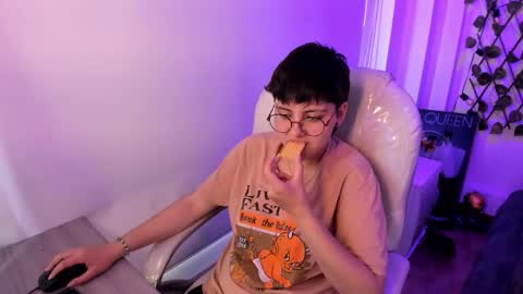 Snapshot of nathalyy_ds chatting on 17, 3, 2026 nathalyy_ds online show from 17, 3, 2026