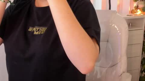 nathalyy_ds online show from 12, 5, 2026