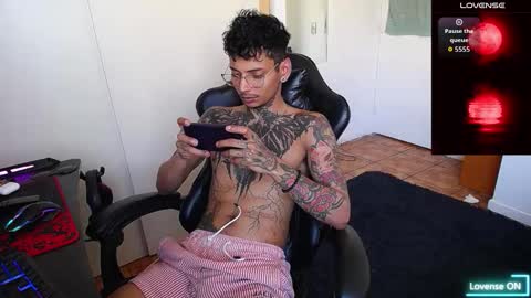 nathan_aress6666 online show from 2, 12, 2025