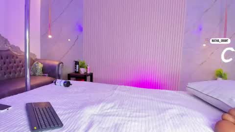 nathassa online show from 9, 10, 2025