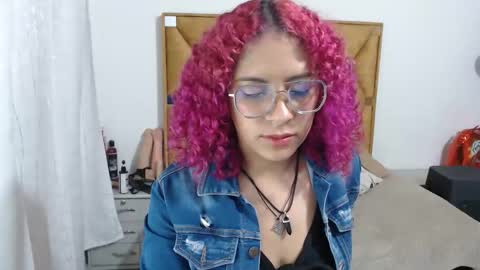 Snapshot of nathy_voyeur chatting on 25, 4, 2026 nathy_voyeur online show from 25, 4, 2026