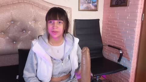 Snapshot of nathytorres chatting on 7, 2, 2025 Natalia Torres online show from 7, 2, 2025