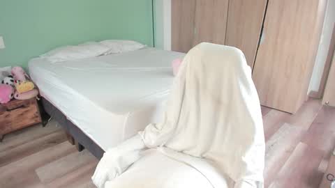     online show from 25, 3, 2026