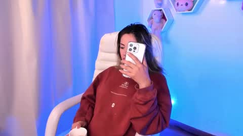 Snapshot of nattasha_09 chatting on 18, 1, 2025 Nattasha online show from 18, 1, 2025