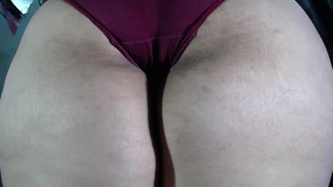 Snapshot of nattasha_foxx chatting on 5, 3, 2025 natalia online show from 5, 3, 2025