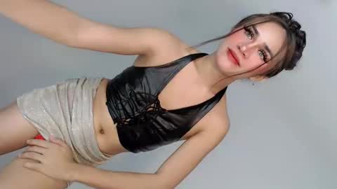 Nathalie smith online show from 9, 5, 2026