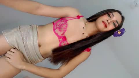 Nathalie smith online show from 19, 5, 2026